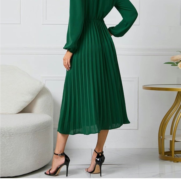Women Casual Dress V Neck Long Sleeve A Line Pleated Dress Tie Waist Solid Flowy - Picture 4 of 5